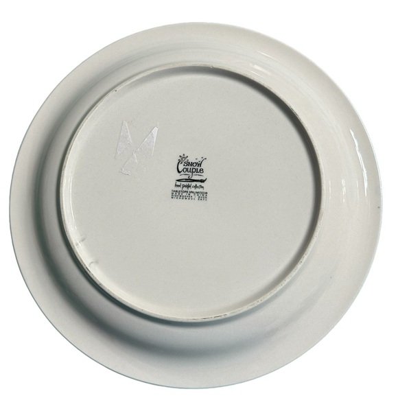 Snow Couple Hand Painted 10.5” Plate Table Tops Unlimited Embossed Edges - Picture 2 of 4